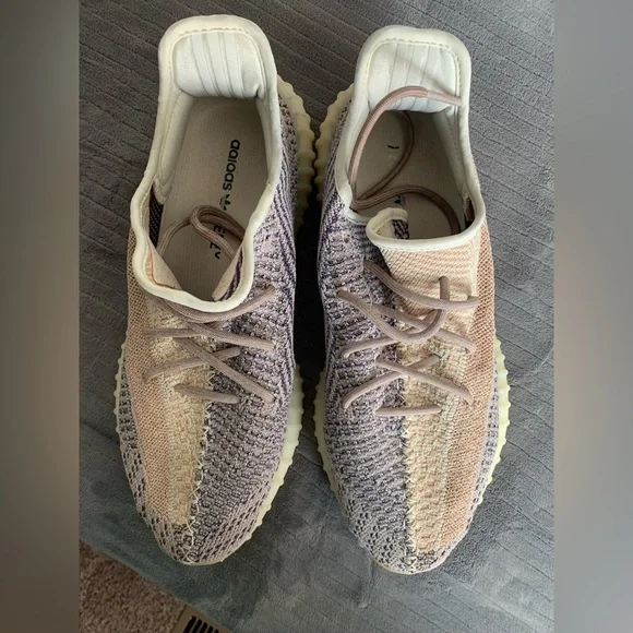 Yeezy | Shoes | Adidas Yeezy Boost 35 V2 Cream And Gray  display picture 3